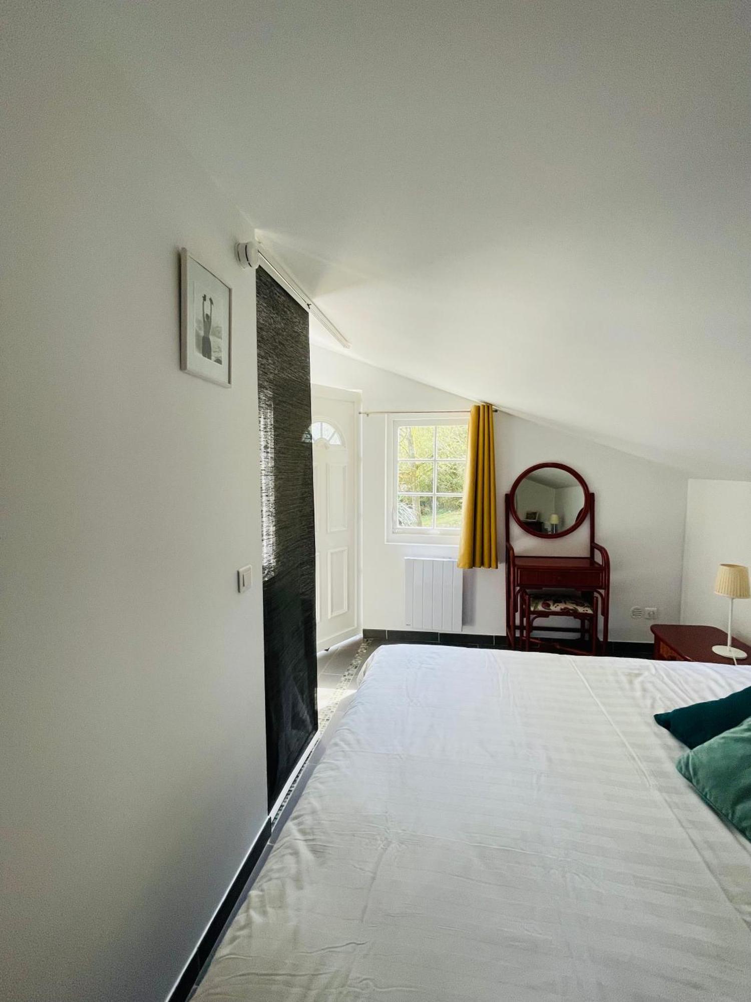 Ambition Zen Presles Hotel Presles  Ngoại thất bức ảnh