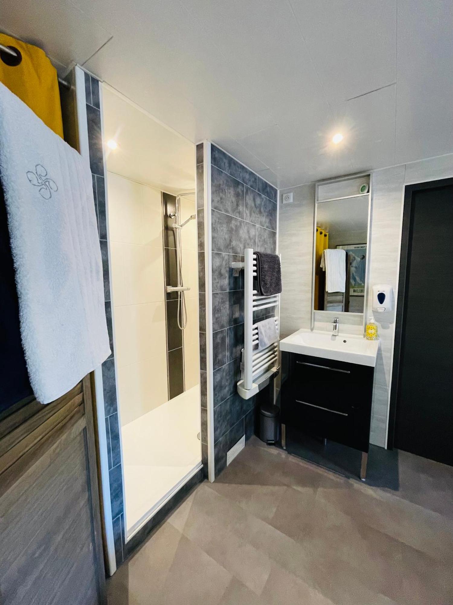 Ambition Zen Presles Hotel Presles  Ngoại thất bức ảnh